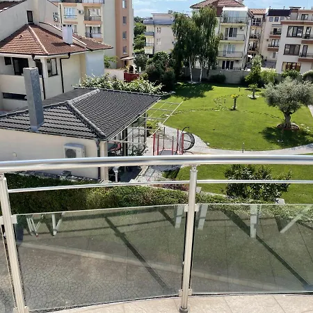 Day Dream Apartment *