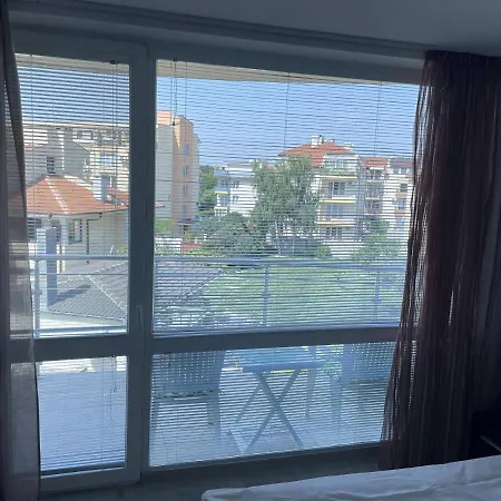Апартамент Day Dream Бургас